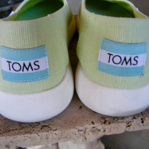 Tom's size 11 Alpargata flats light green - Picture 4 of 7